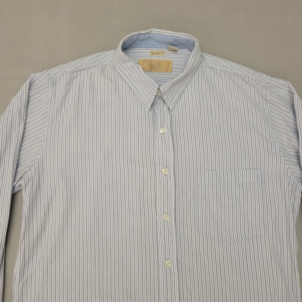 BKE Long Sleeve Button-Up Shirt Contour Fit Mens Medium White With Blue Stripes.